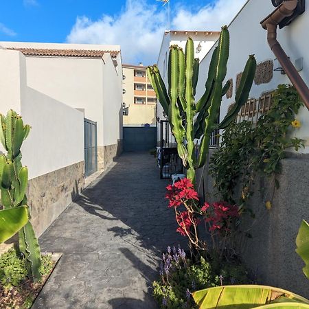 Casa Roberta Fuego Apartman Arona  Kültér fotó