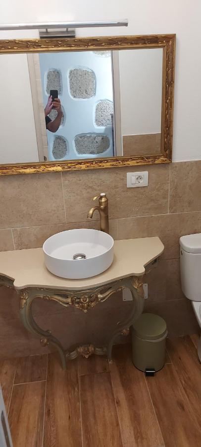 Casa Roberta Fuego Apartman Arona  Kültér fotó